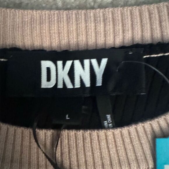 NWT DKNY Women's Pink Colorblock Long Sleeve Sweater - Picture 3 of 5